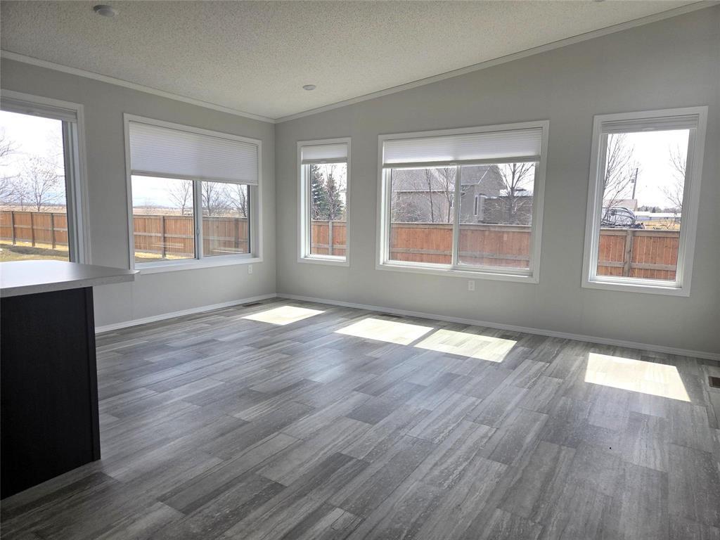 93 Prairie Oak Drive, Mitchell, MB - Indoor