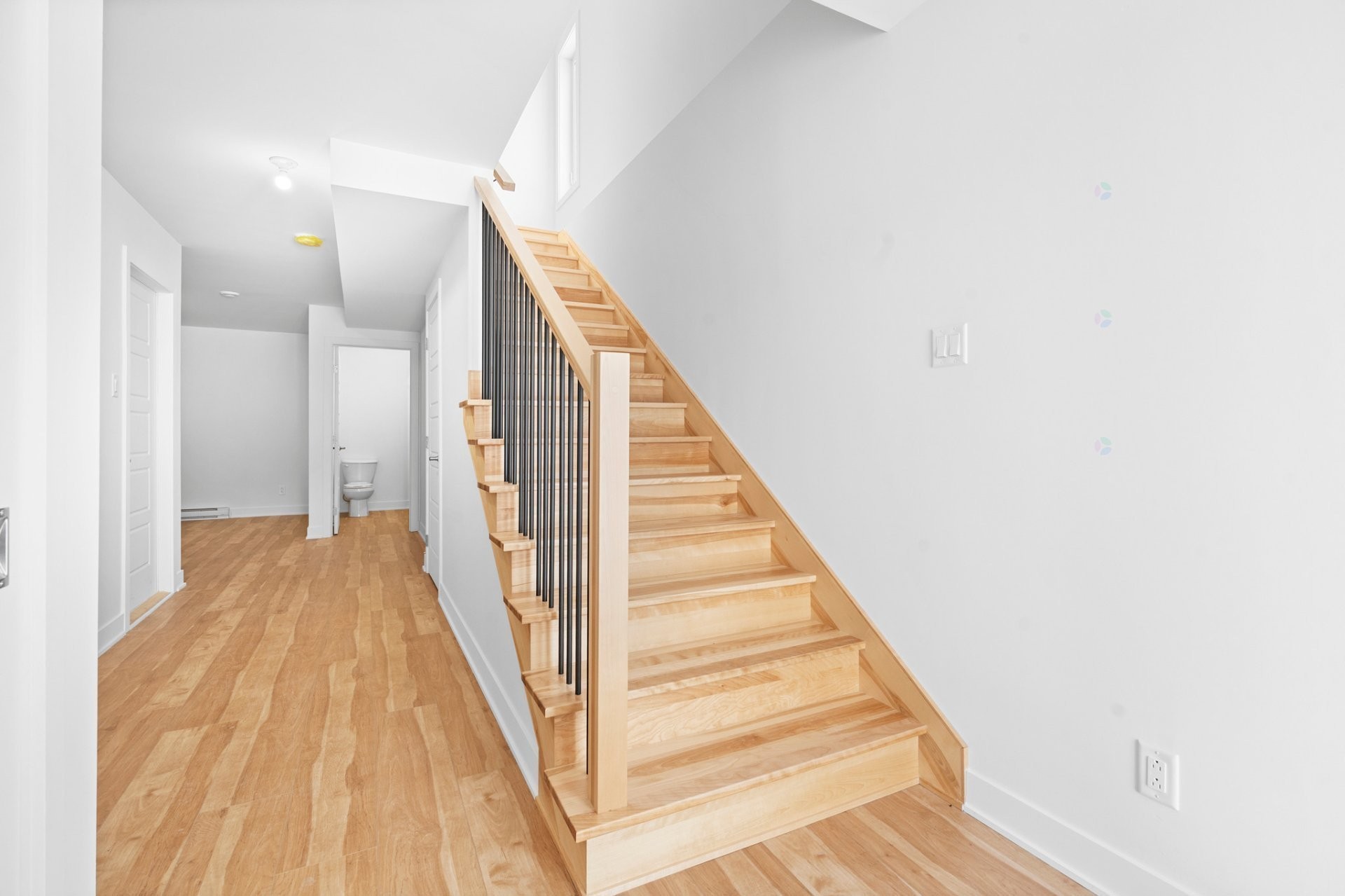 Hall d'entrée/Vestibule - 703Z Ch. Des Conifères, Piedmont, QC - Indoor Photo Showing Other Room