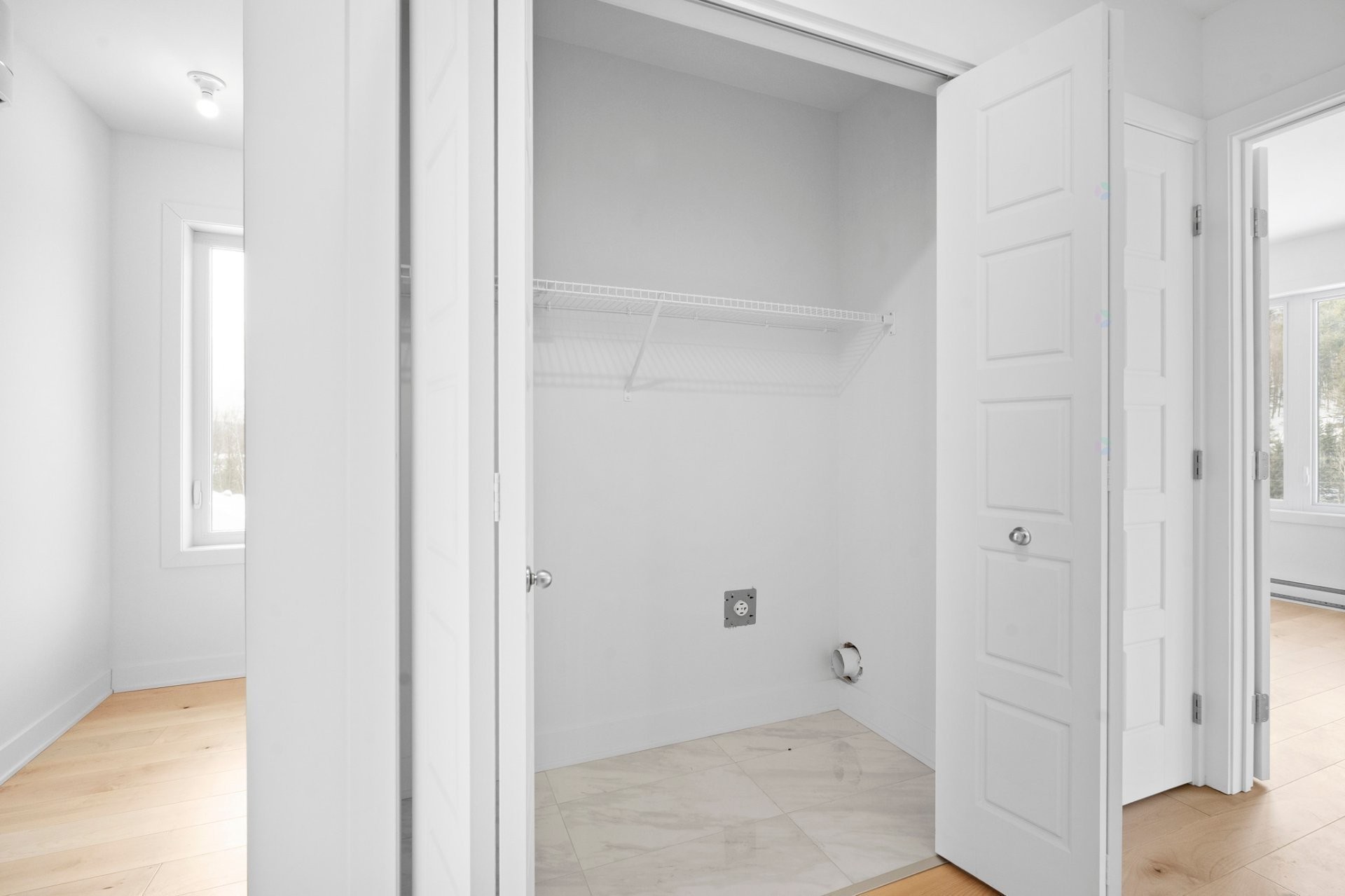 Salle de lavage - 703Z Ch. Des Conifères, Piedmont, QC - Indoor Photo Showing Other Room