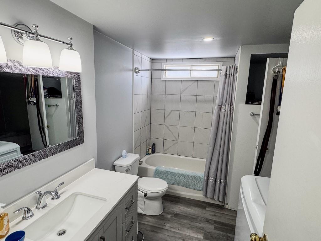 16 Wolfe Avenue, Cornwall, PE