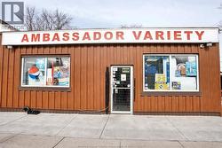 1086-1090 FELIX Windsor, ON N9C 3L5