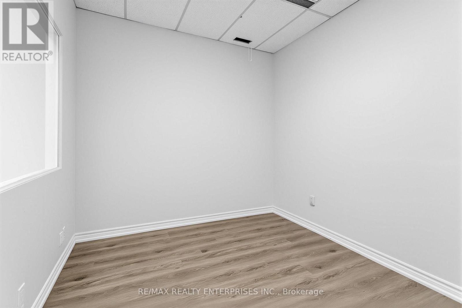 5135 Tomken Road, Mississauga, ON