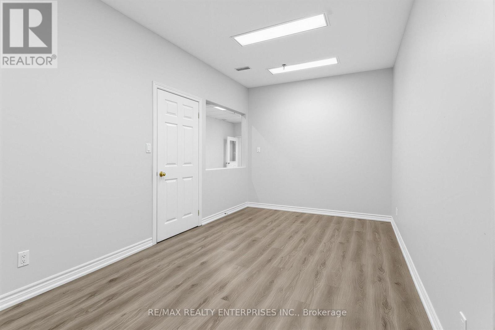 5135 Tomken Road, Mississauga, ON