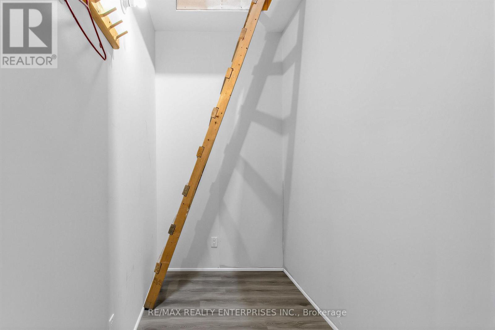 5135 Tomken Road, Mississauga, ON