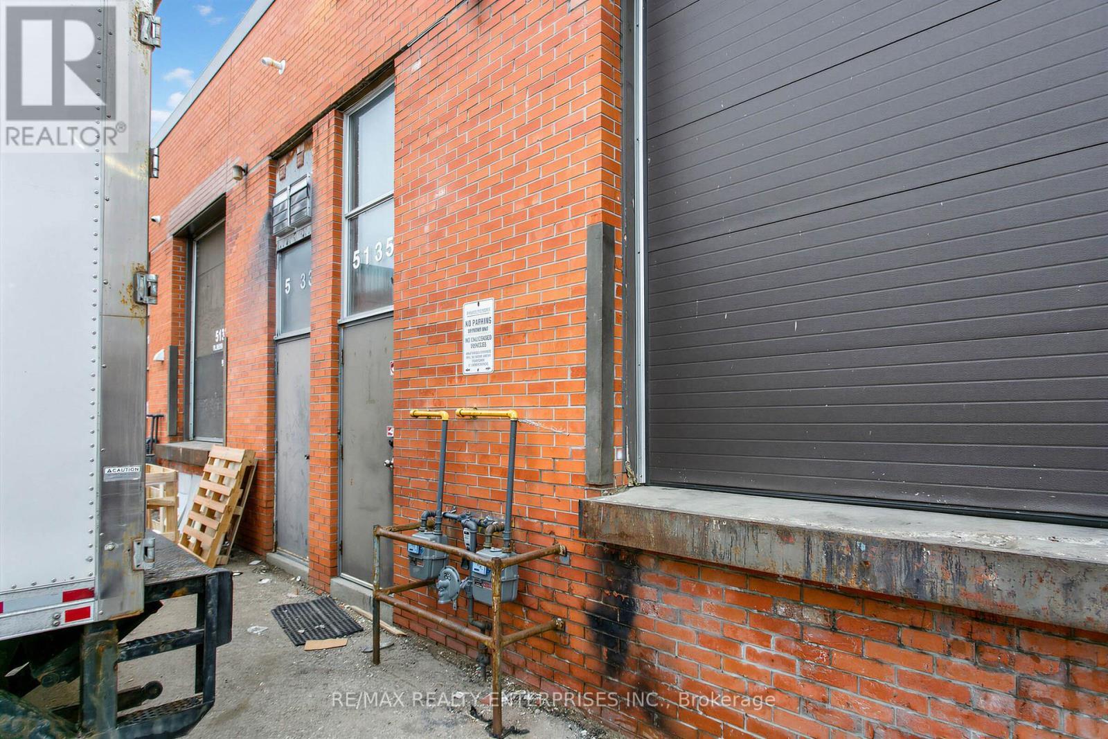 5135 Tomken Road, Mississauga, ON