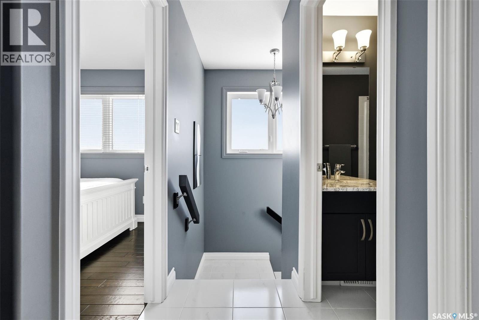 130 E Maple Avenue, Grand Coulee, SK - Indoor