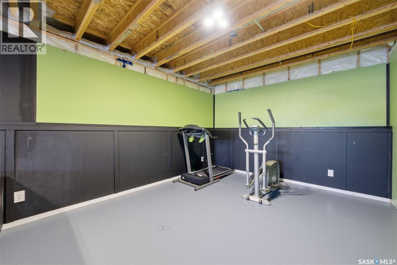 805 Weir Crescent, Warman, SK - Indoor