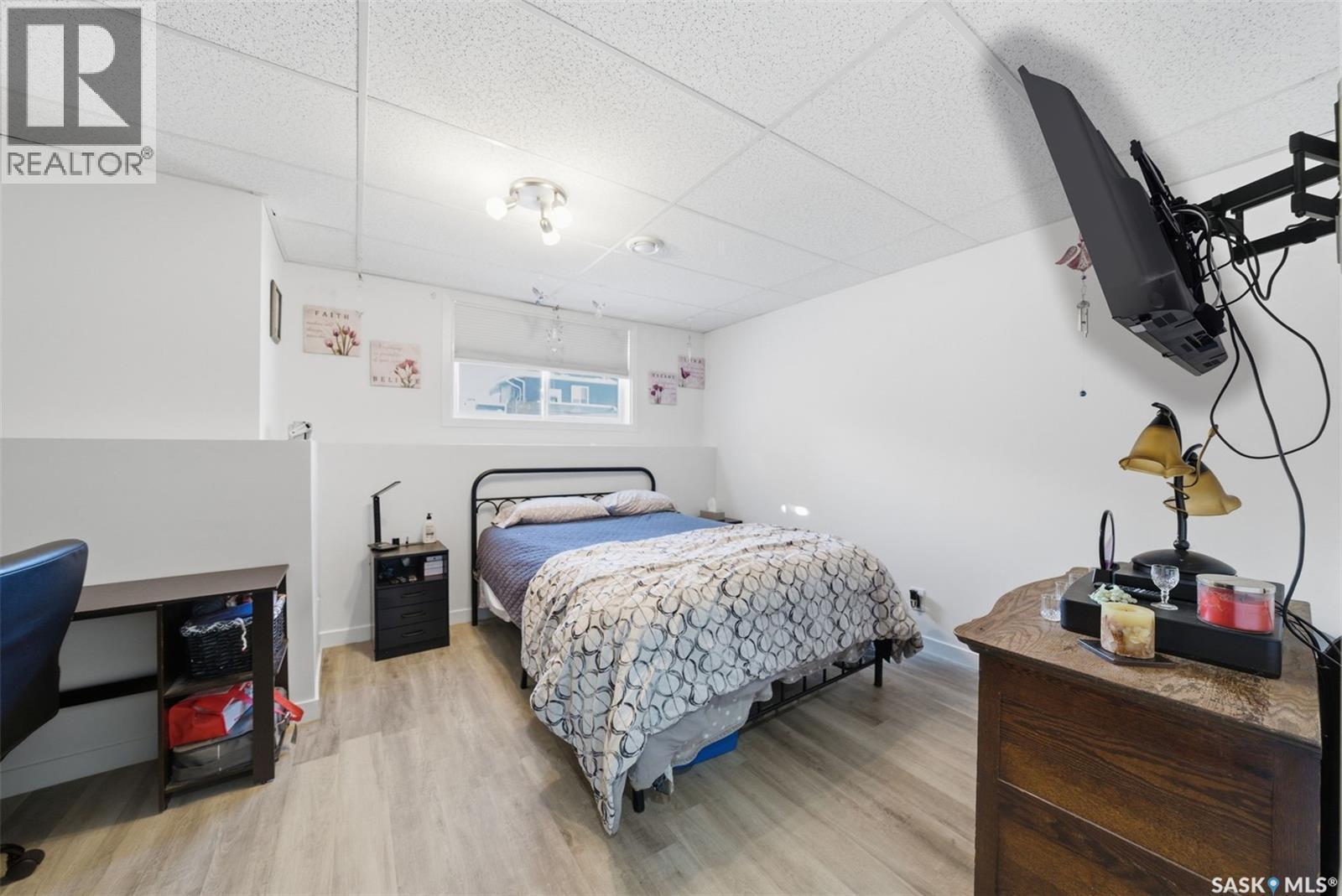 805 Weir Crescent, Warman, SK - Indoor Photo Showing Bedroom