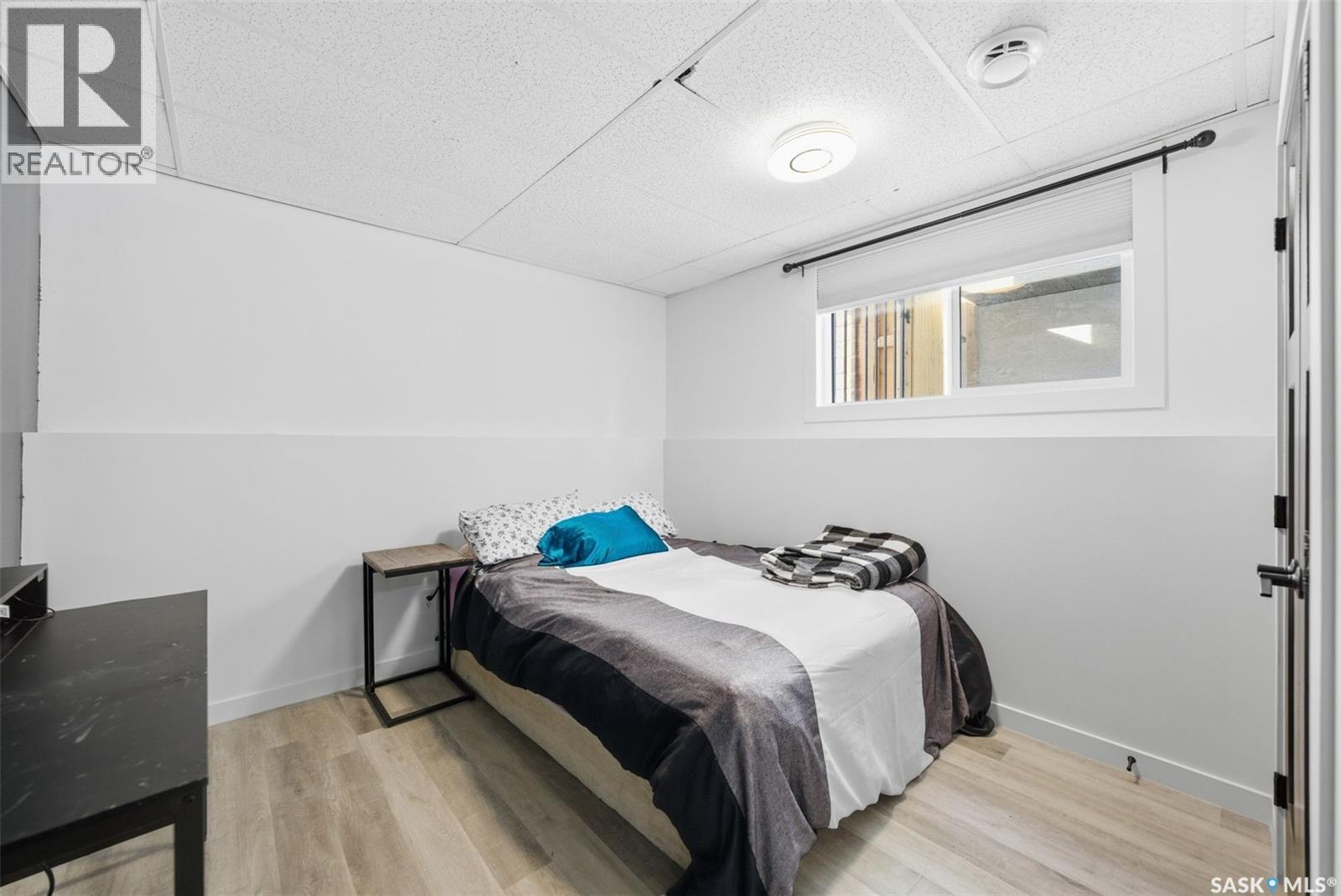 805 Weir Crescent, Warman, SK - Indoor Photo Showing Bedroom