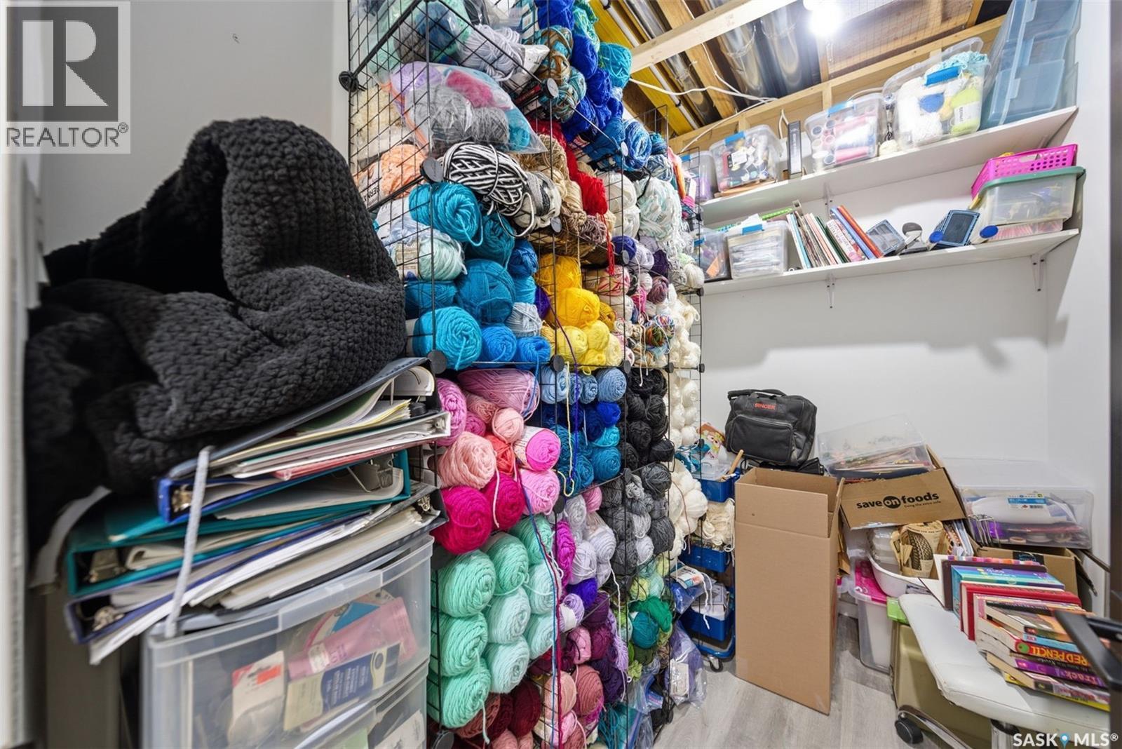 805 Weir Crescent, Warman, SK - Indoor