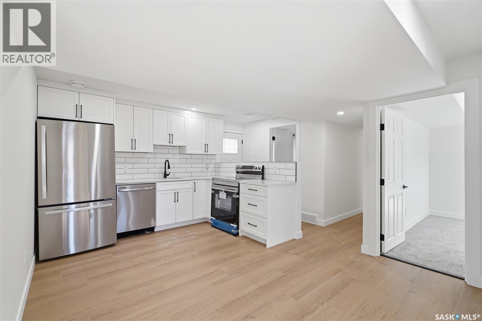 163 Rupert Drive, Saskatoon, SK - Indoor Photo Showing Kitchen With Stainless Steel Kitchen