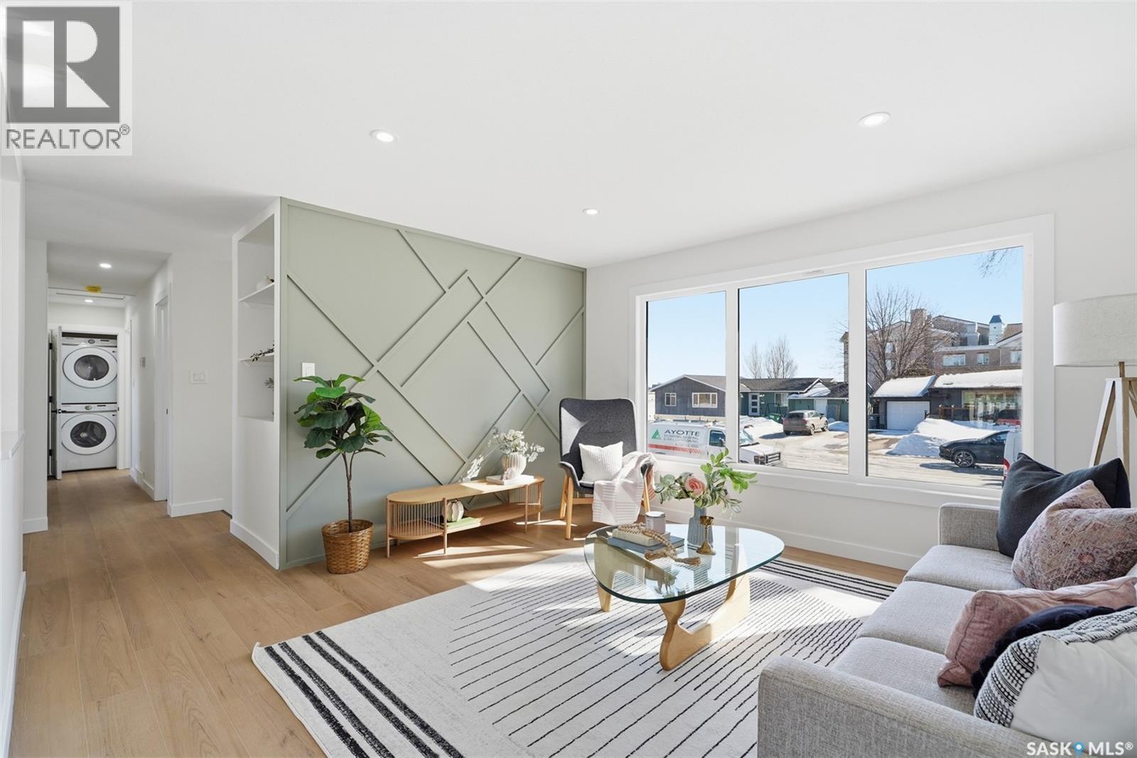 163 Rupert Drive, Saskatoon, SK - Indoor Photo Showing Living Room