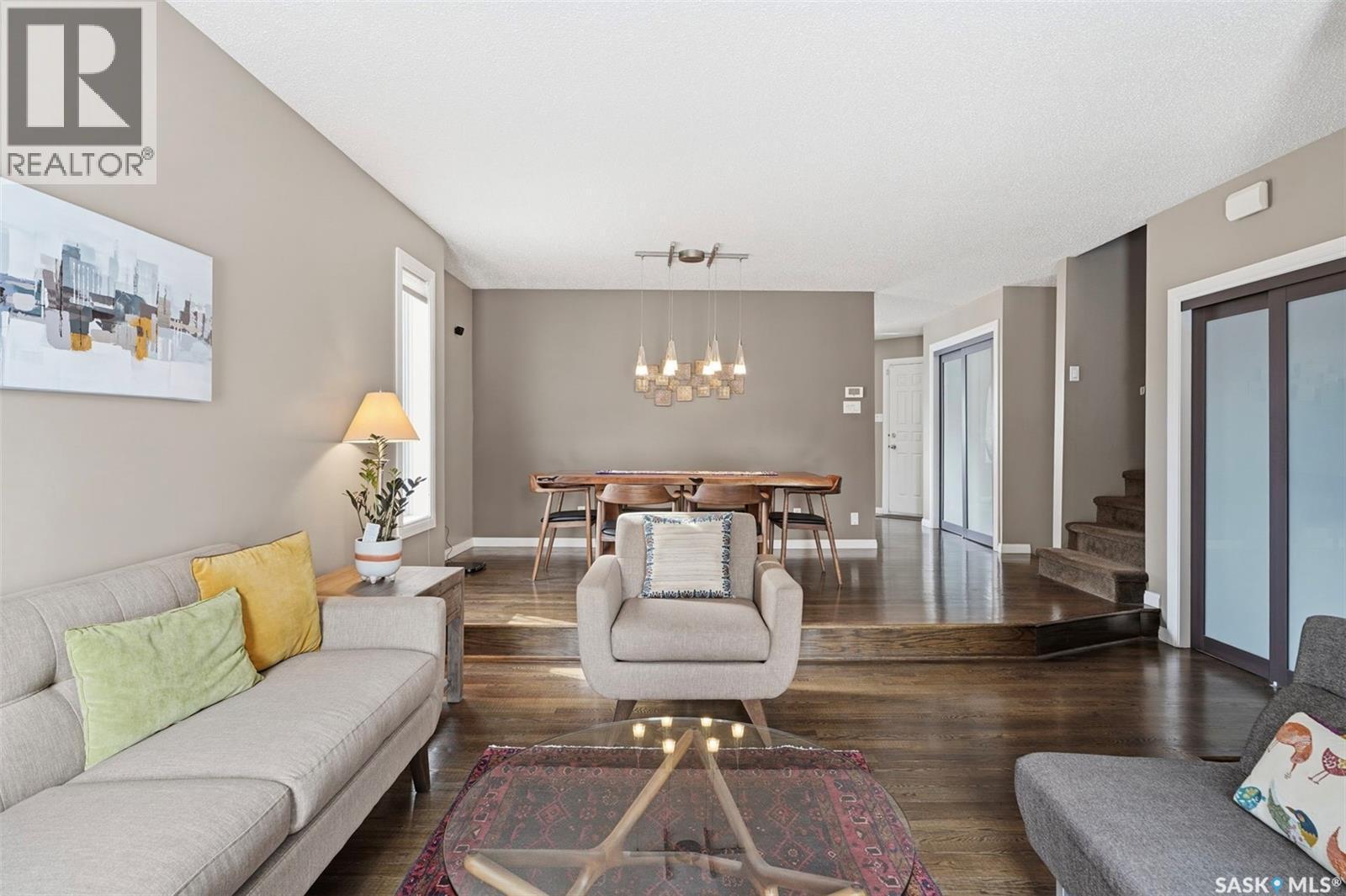 506 Addie Crescent, Saskatoon, SK - Indoor Photo Showing Living Room