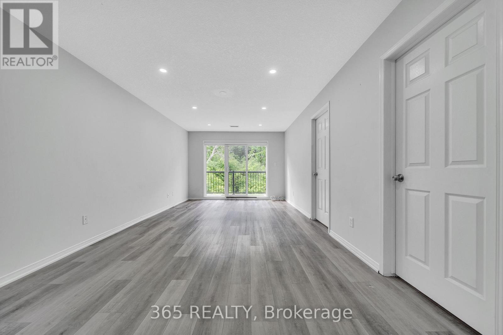 4D - 45 Cedarhill Crescent, Kitchener, ON - Indoor Photo Showing Other Room