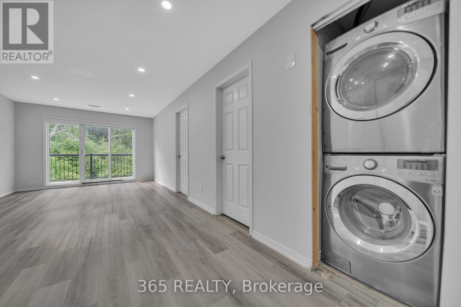 4D - 45 Cedarhill Crescent, Kitchener, ON - Indoor Photo Showing Laundry Room