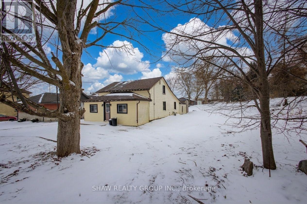 21 Main Street W, Mapleton, ON - Outdoor