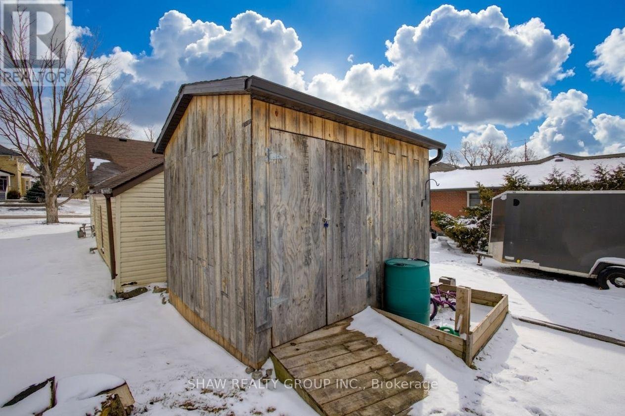 21 Main Street W, Mapleton, ON - Outdoor