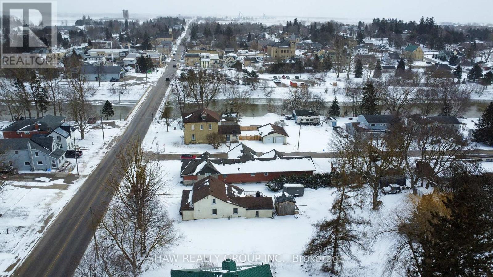 21 Main Street W, Mapleton, ON - Outdoor