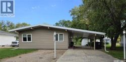304 Second AVENUE E Lampman, SK S0C 1N0
