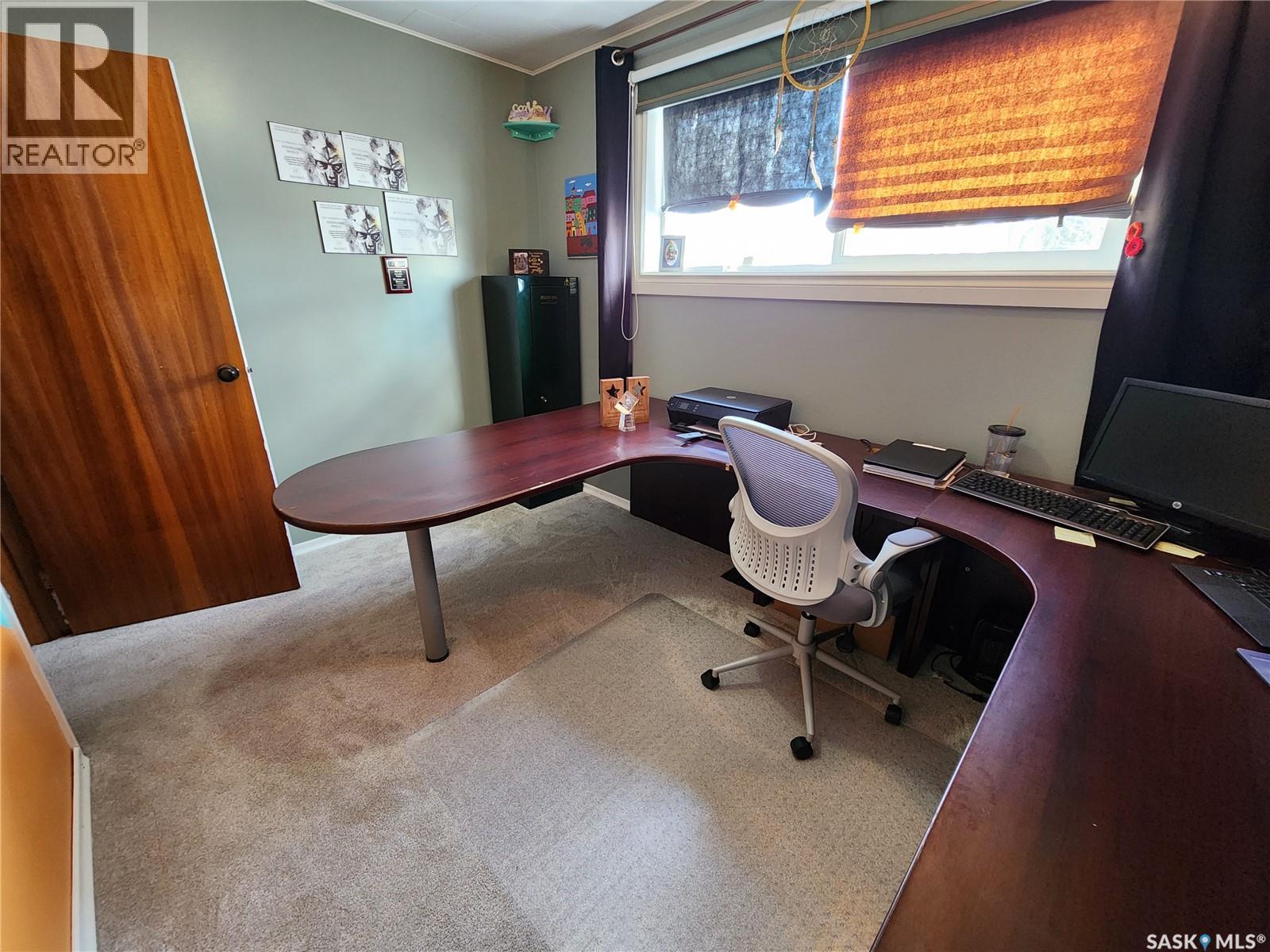 304 Second Avenue E, Lampman, SK - Indoor Photo Showing Office