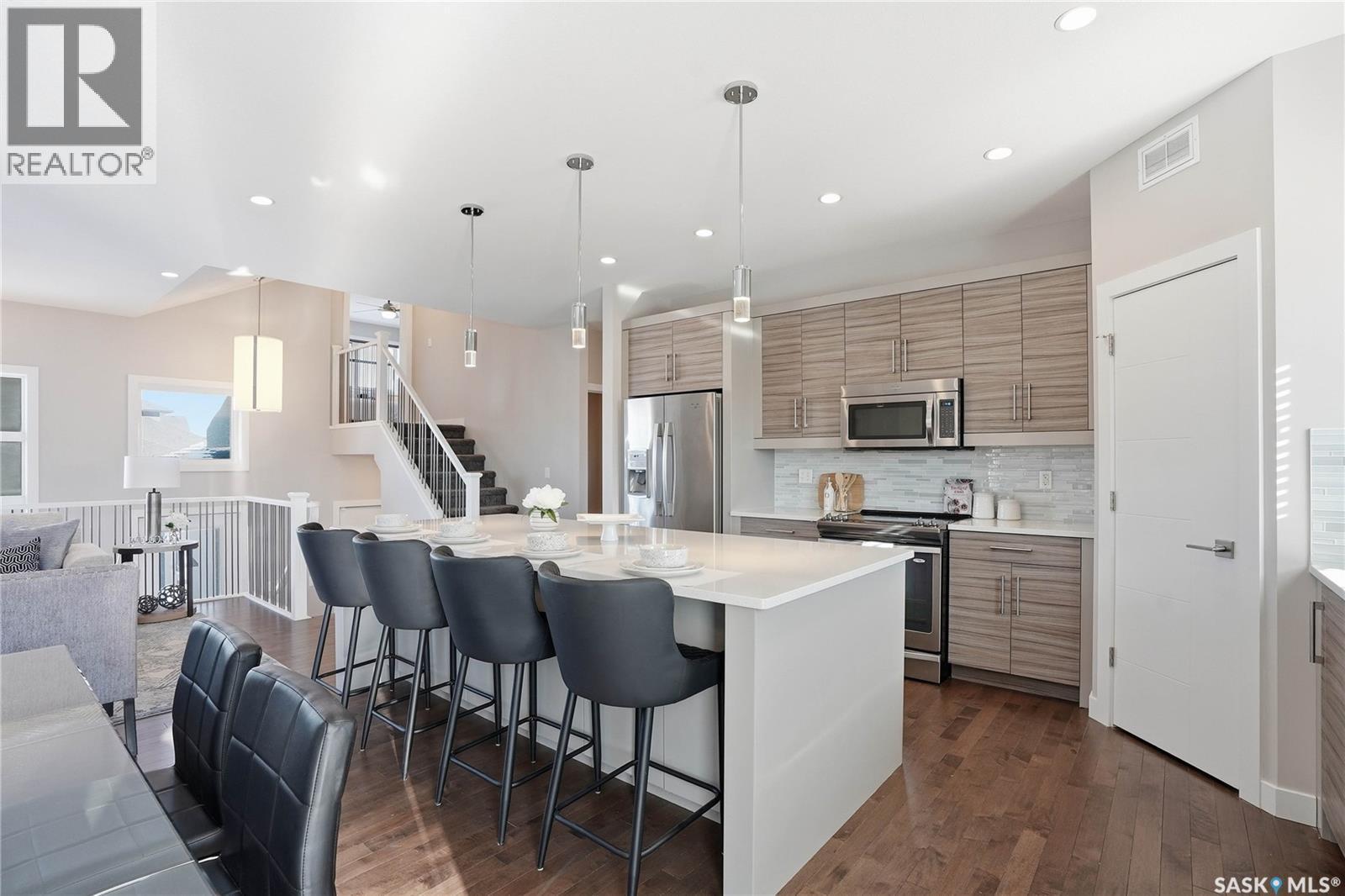 418 Teal Lane, Saskatoon, SK - Indoor Photo Showing Kitchen With Stainless Steel Kitchen With Upgraded Kitchen