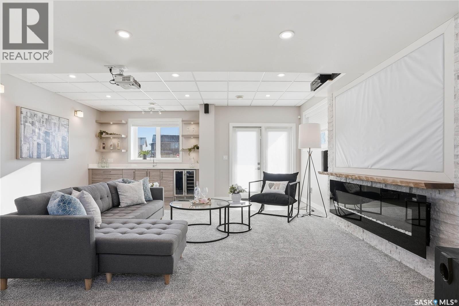 418 Teal Lane, Saskatoon, SK - Indoor Photo Showing Living Room With Fireplace