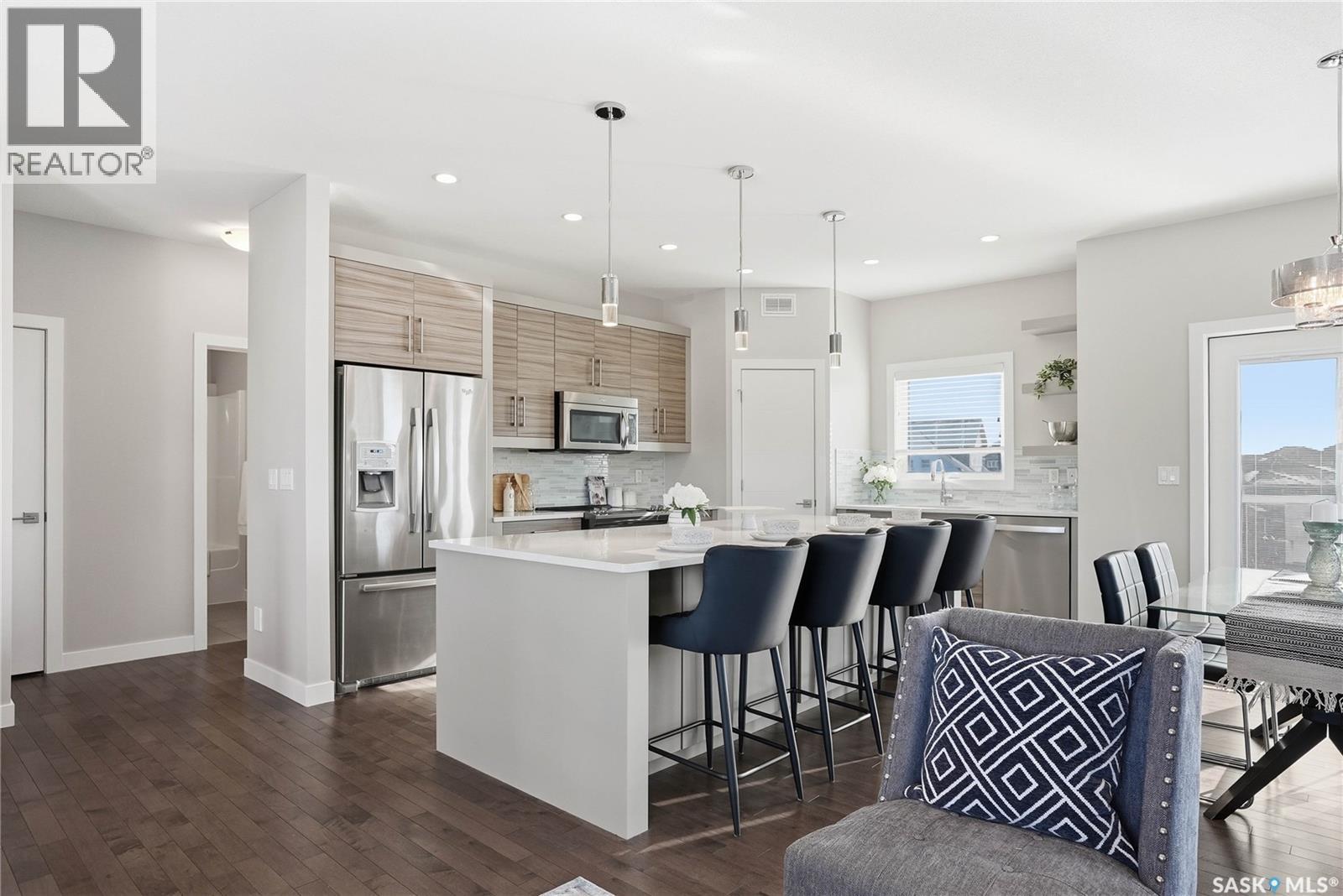 418 Teal Lane, Saskatoon, SK - Indoor Photo Showing Kitchen With Stainless Steel Kitchen With Upgraded Kitchen