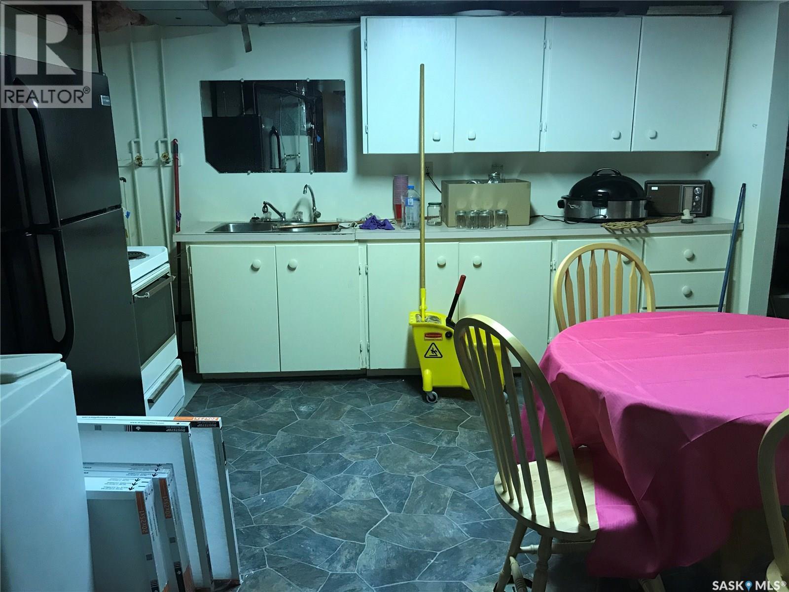 219 3Rd Street E, Odessa, SK - Indoor