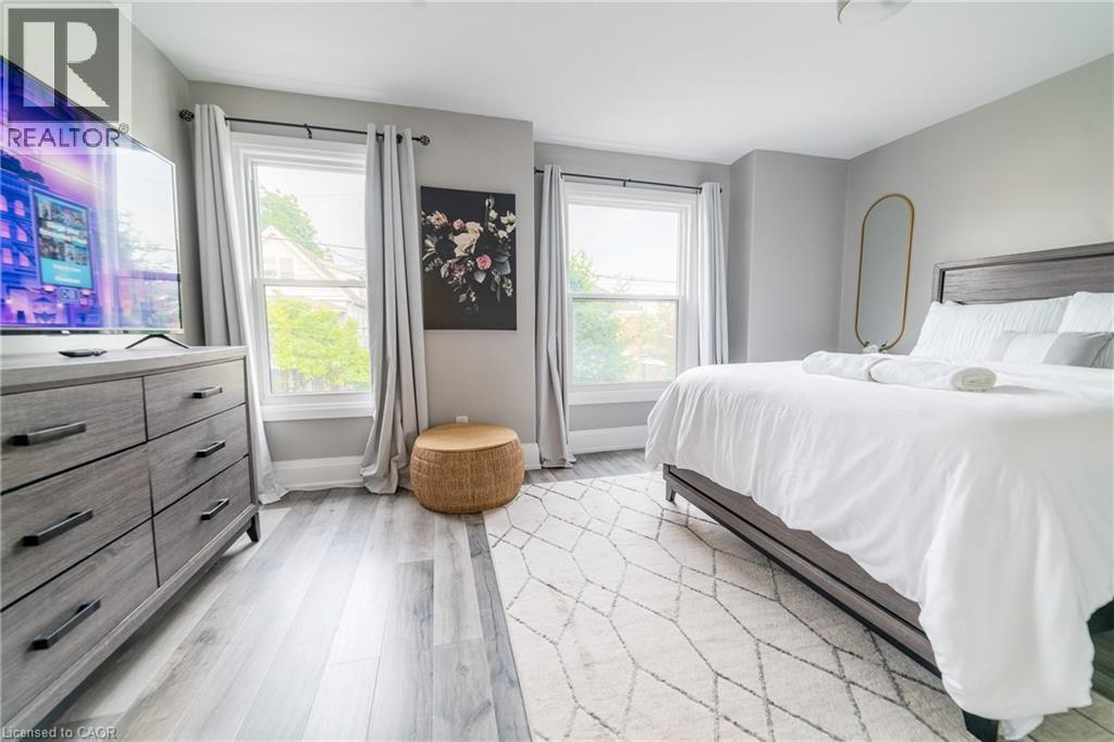 189 Lottridge Street, Hamilton, ON - Indoor Photo Showing Bedroom