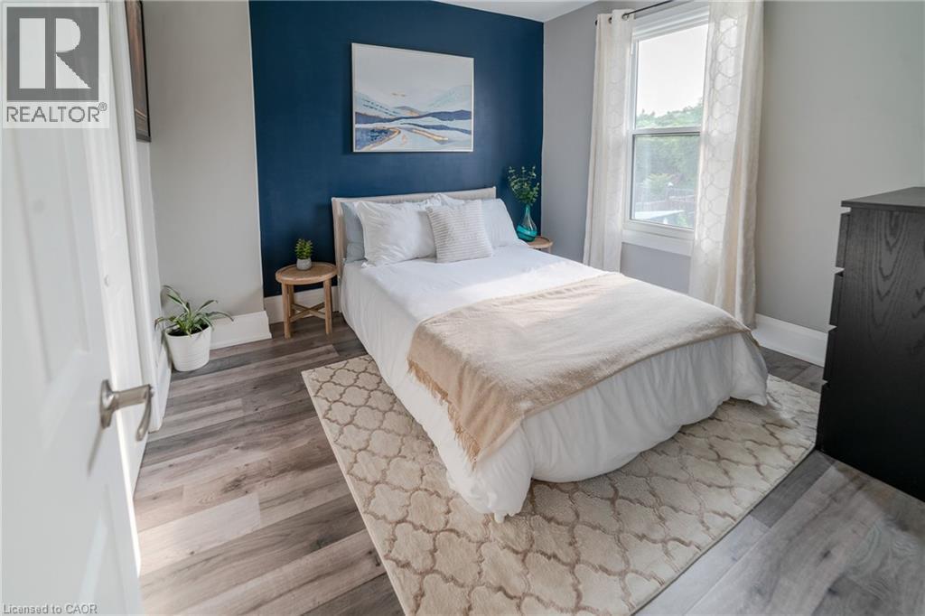 189 Lottridge Street, Hamilton, ON - Indoor Photo Showing Bedroom
