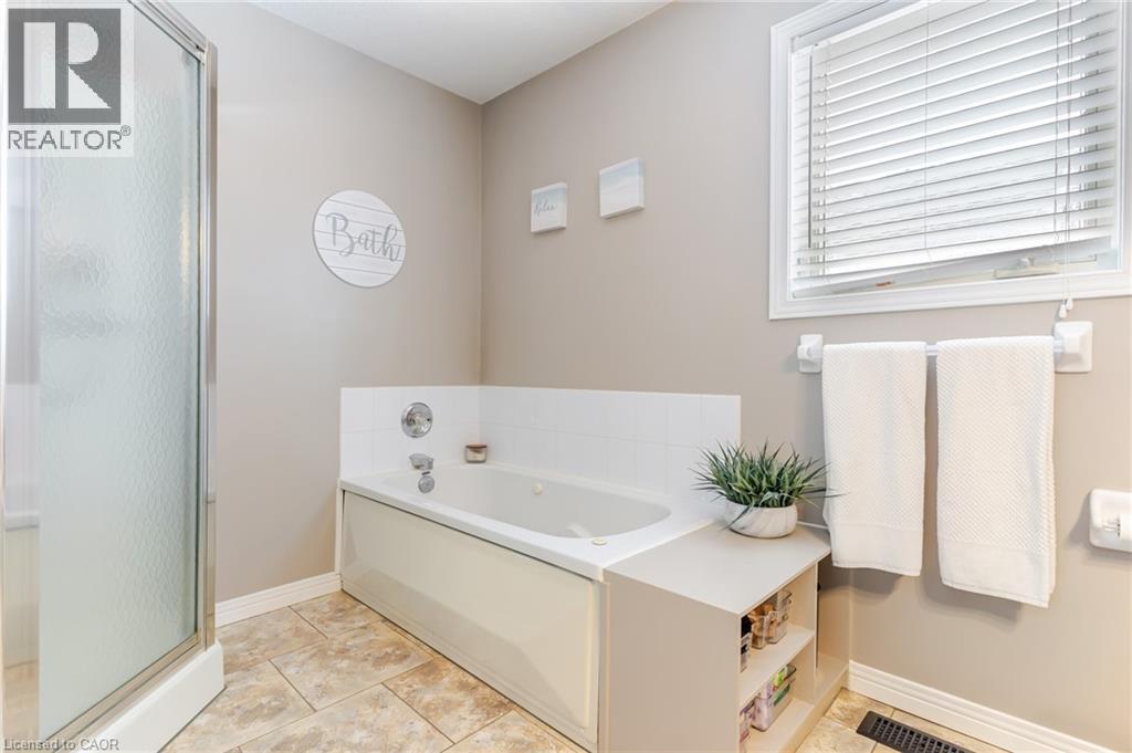 685 Coldstream Drive, Waterloo, ON - Indoor Photo Showing Bathroom