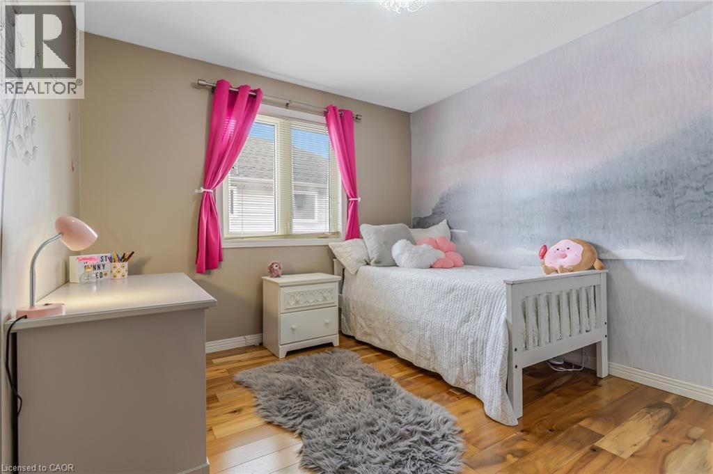 685 Coldstream Drive, Waterloo, ON - Indoor Photo Showing Bedroom