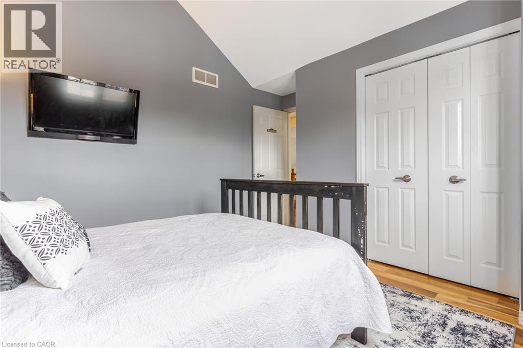 685 Coldstream Drive, Waterloo, ON - Indoor Photo Showing Bedroom