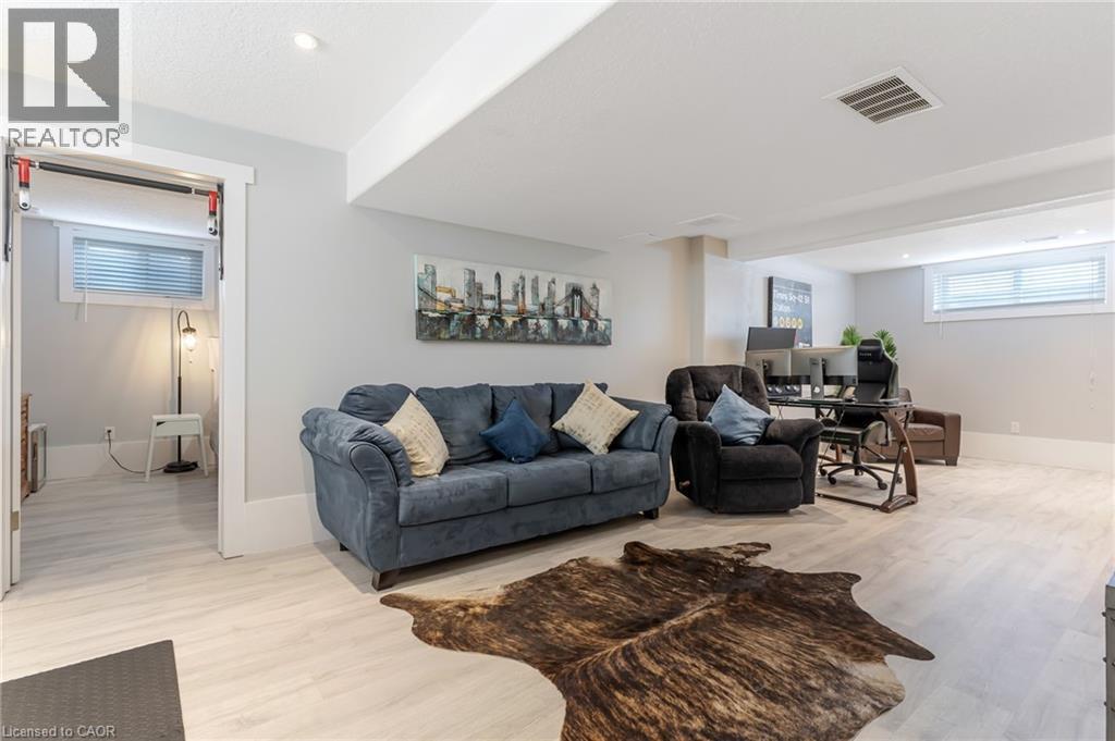 685 Coldstream Drive, Waterloo, ON - Indoor