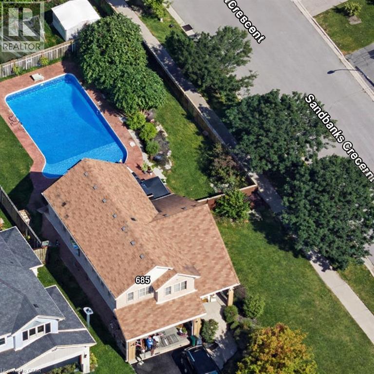 Google street view - 685 Coldstream Drive, Waterloo, ON - Outdoor With In Ground Pool