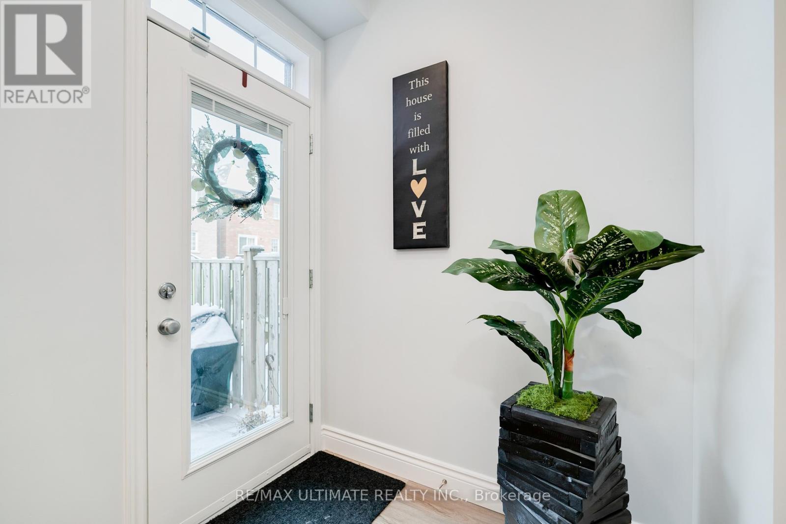 10 Torah Gate, Vaughan, ON - Indoor Photo Showing Other Room