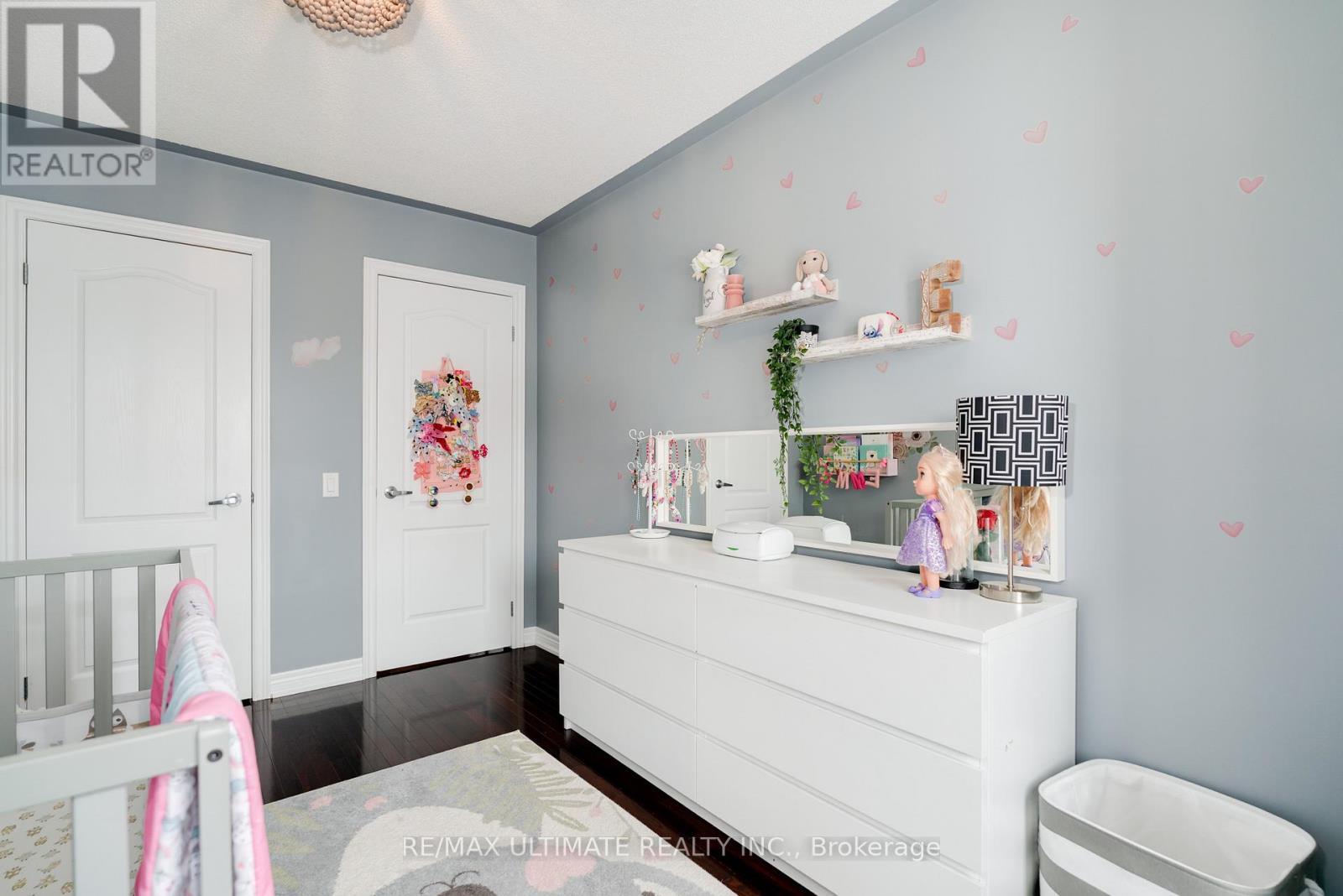 10 Torah Gate, Vaughan, ON - Indoor