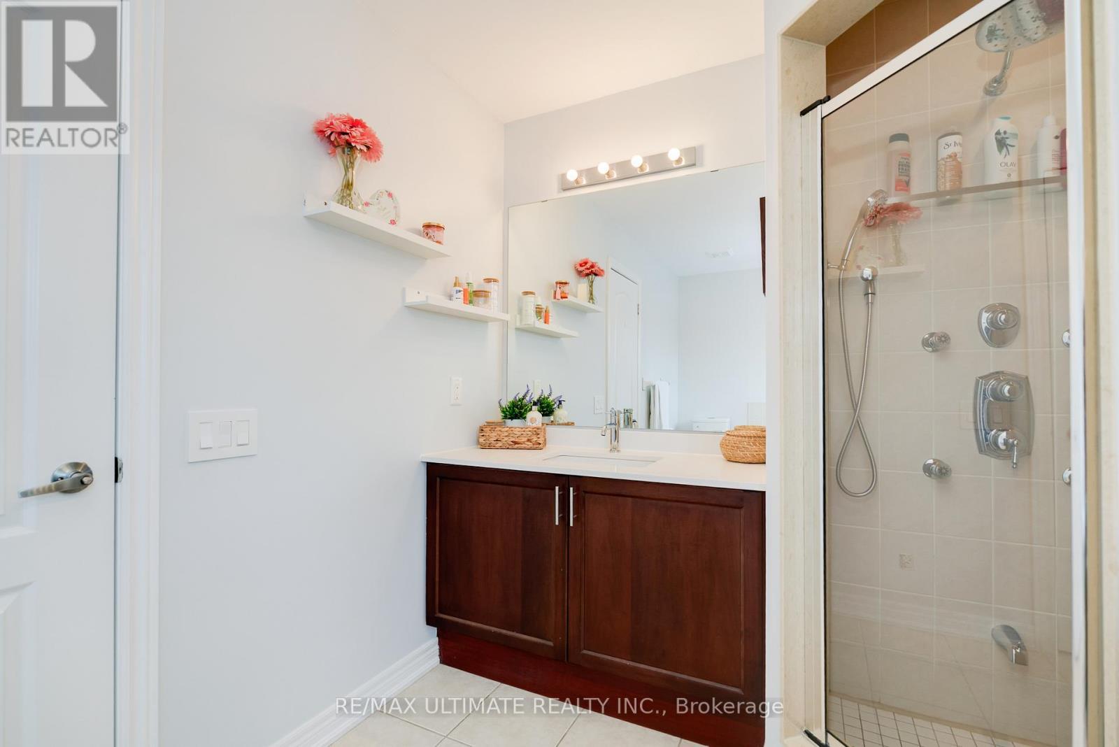 10 Torah Gate, Vaughan, ON - Indoor Photo Showing Bathroom