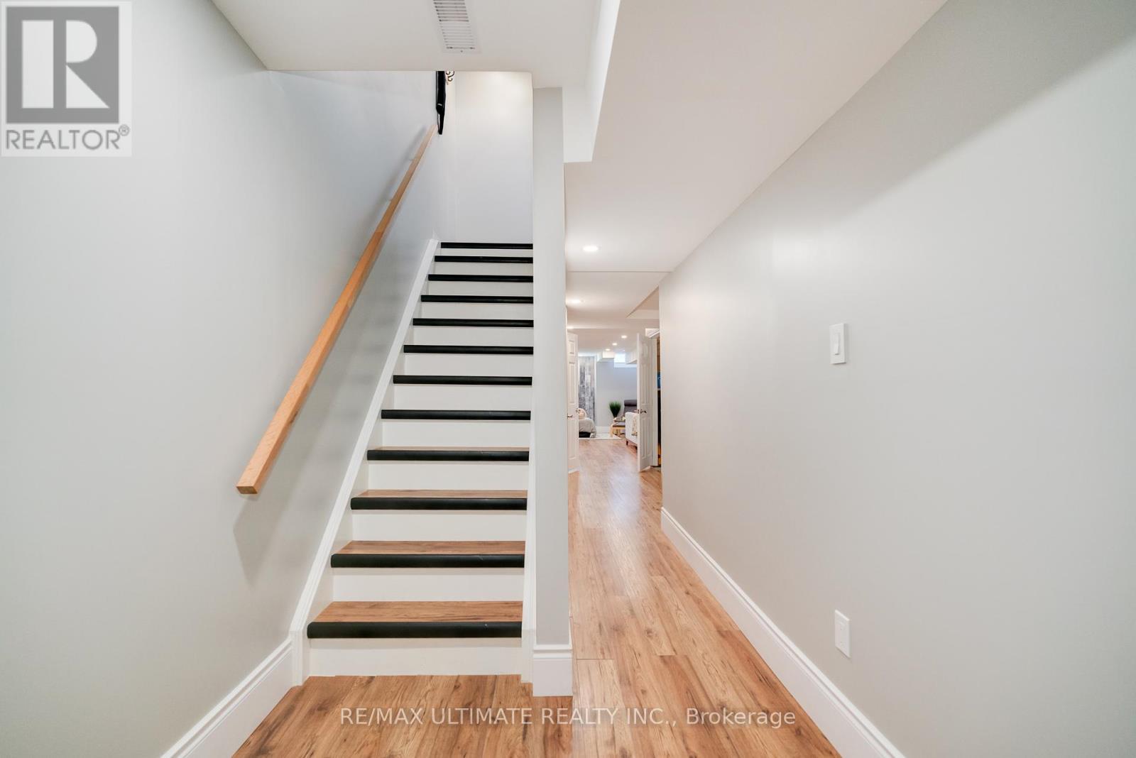 10 Torah Gate, Vaughan, ON - Indoor Photo Showing Other Room