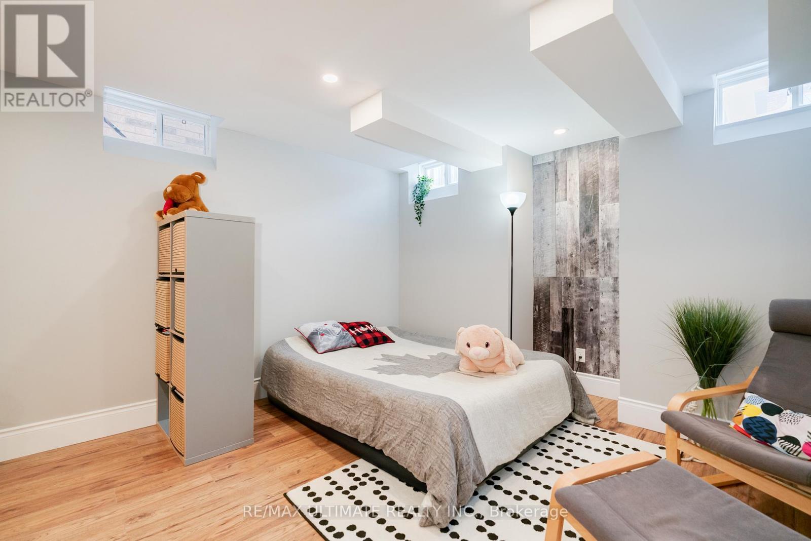 10 Torah Gate, Vaughan, ON - Indoor Photo Showing Bedroom