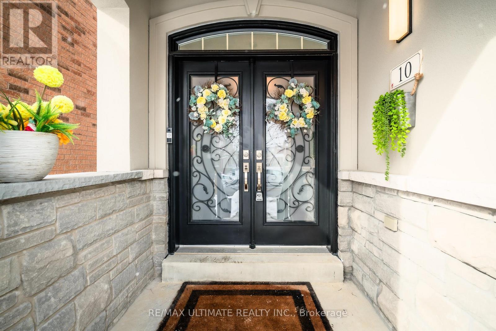 10 Torah Gate, Vaughan, ON - Indoor Photo Showing Other Room