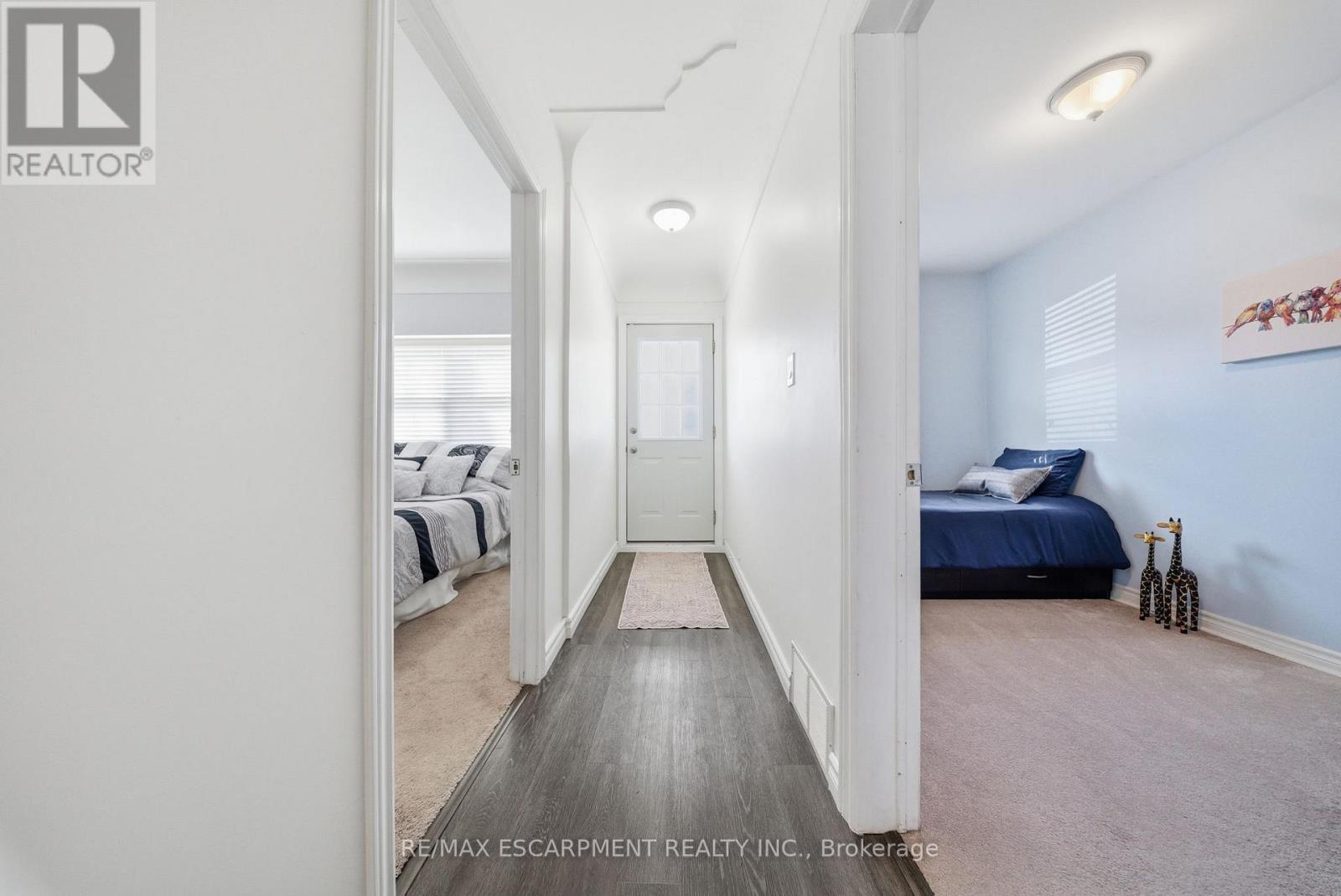 Front entryway - 36 Queensdale Avenue W, Hamilton, ON - Indoor Photo Showing Other Room