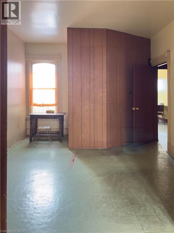 183 Wilson Street, Hamilton, ON - Indoor Photo Showing Other Room
