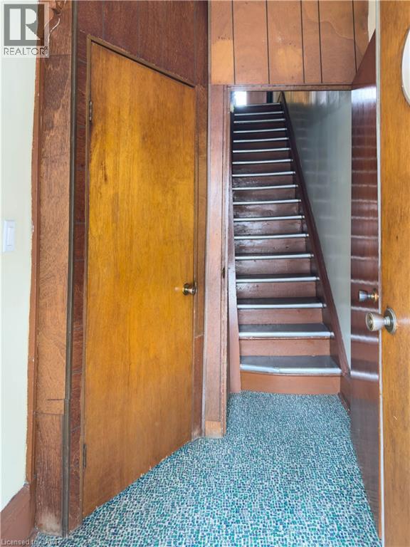 183 Wilson Street, Hamilton, ON - Indoor Photo Showing Other Room