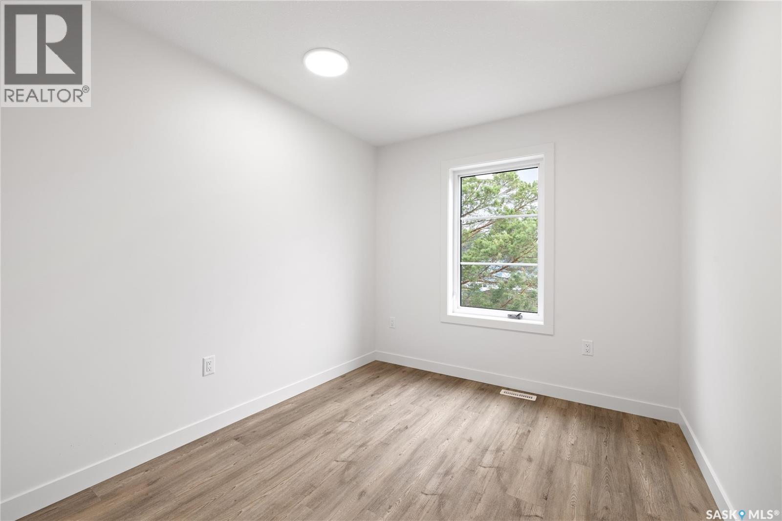 75 3Rd Avenue, Lumsden, SK - Indoor Photo Showing Other Room