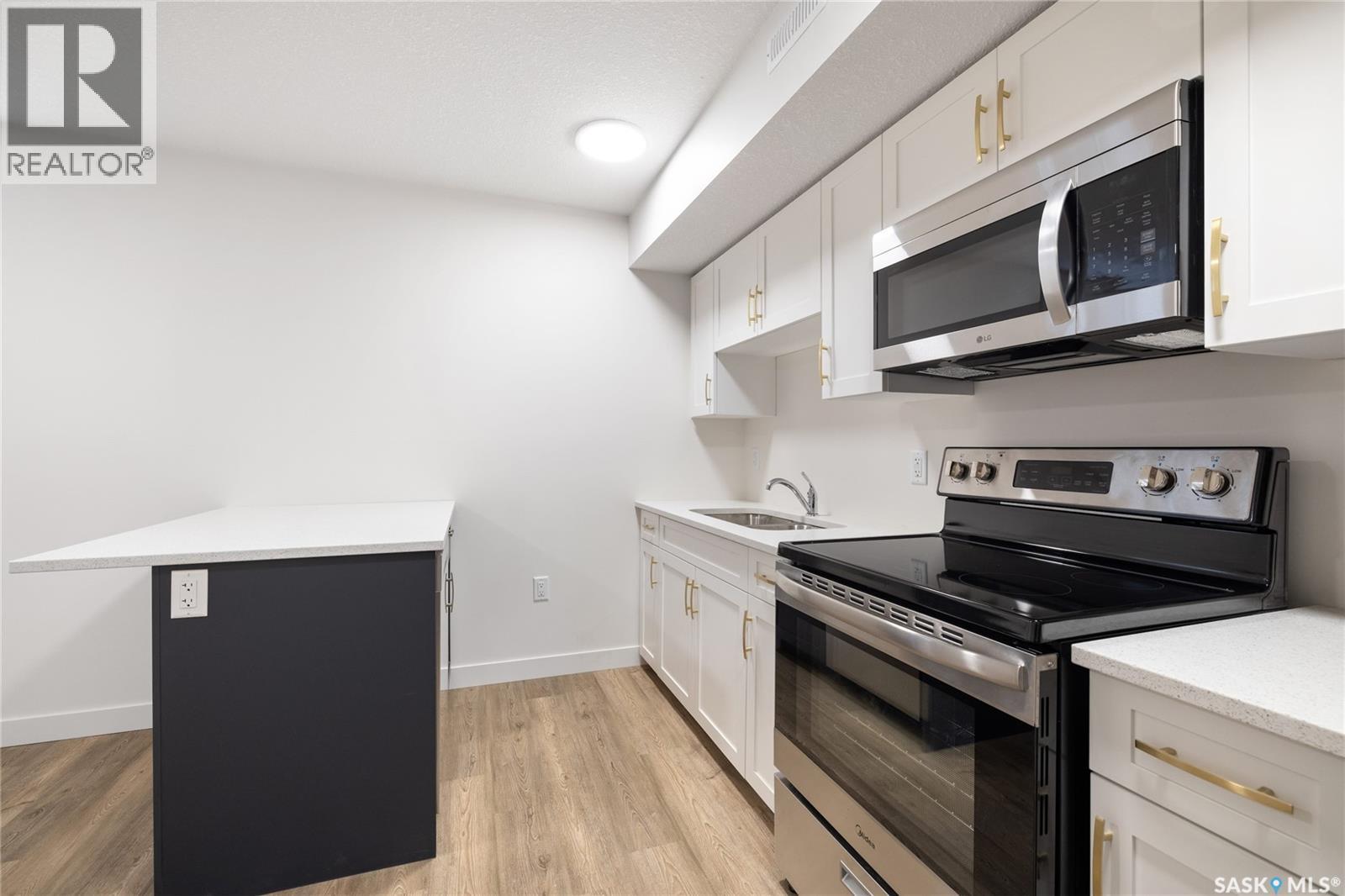 75 3Rd Avenue, Lumsden, SK - Indoor Photo Showing Kitchen