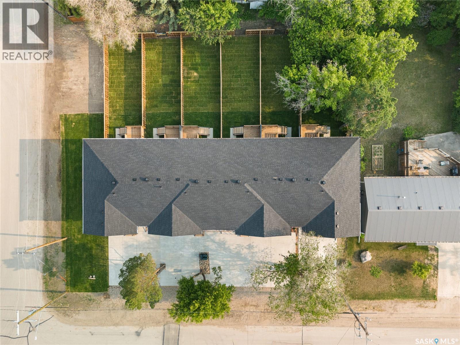 75 3Rd Avenue, Lumsden, SK - Outdoor