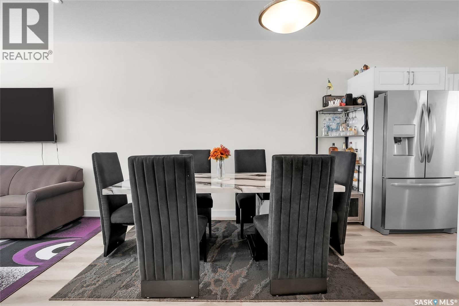 170 East Hampton Boulevard, Saskatoon, SK - Indoor