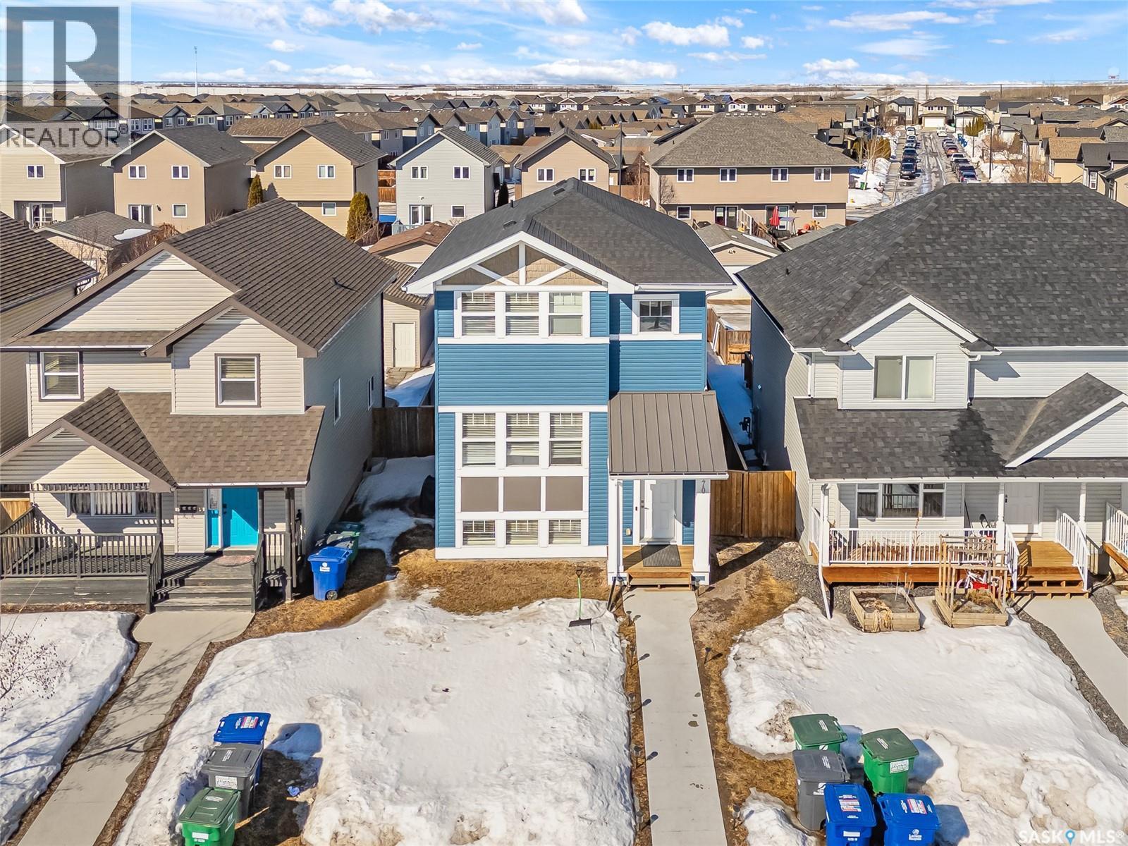 170 East Hampton Boulevard, Saskatoon, SK - Outdoor With Facade