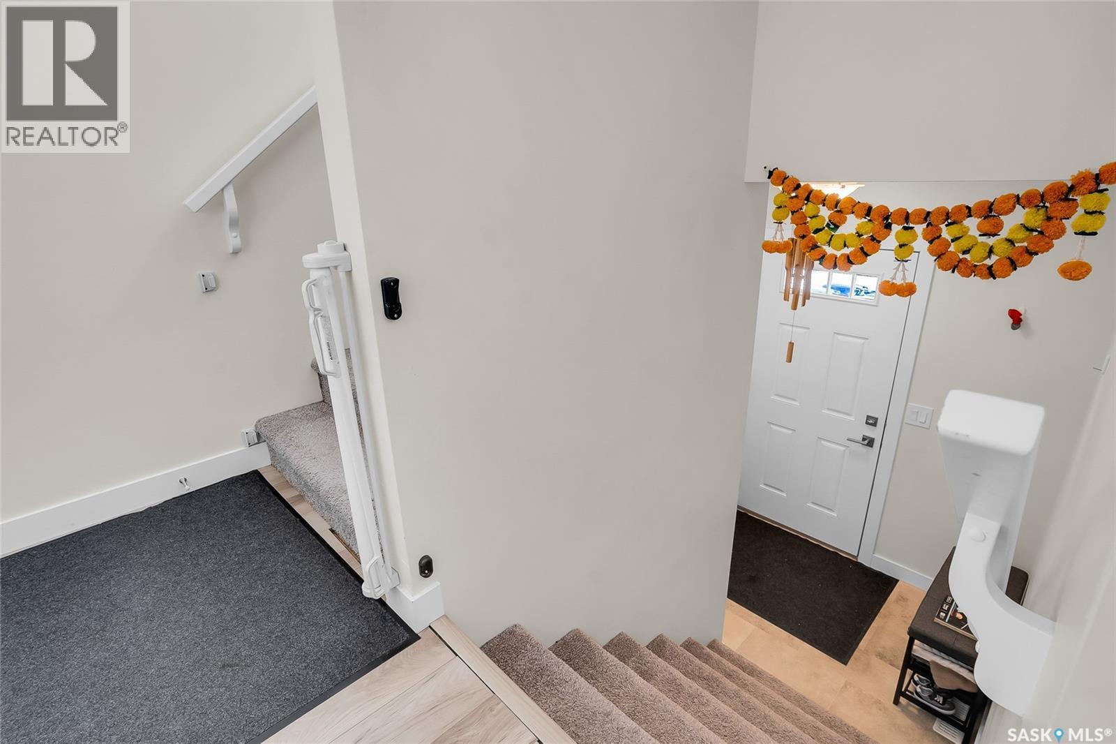 170 East Hampton Boulevard, Saskatoon, SK - Indoor